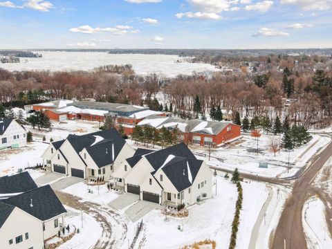 Townhouse For Sale - 5650 Buffington Lane<br/> Excelsior, MN 55331