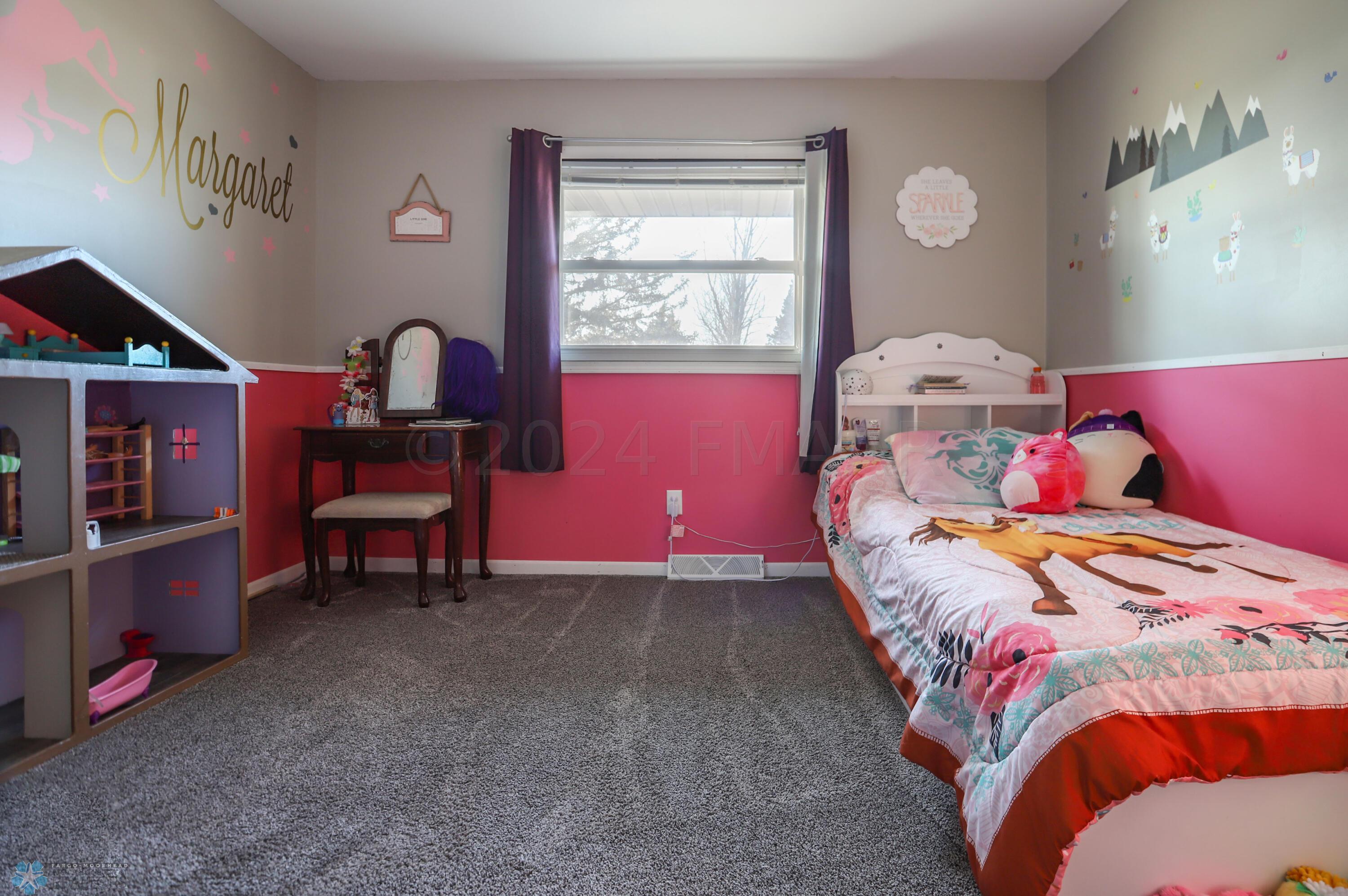 Moorhead, Minnesota 56560, United States, 4 Bedrooms Bedrooms, ,2 BathroomsBathrooms,Residential,Pending,60032