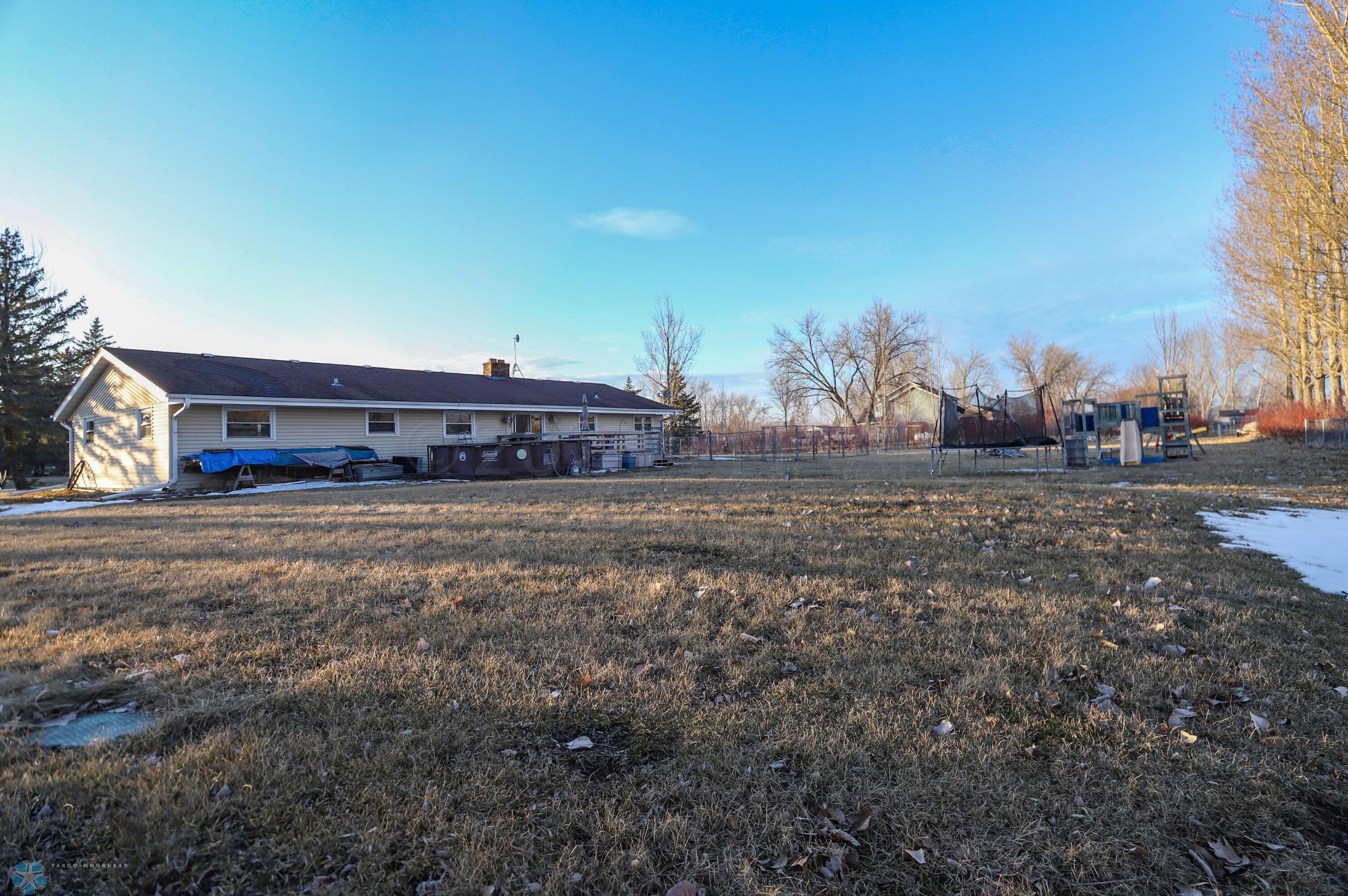 Moorhead, Minnesota 56560, United States, 4 Bedrooms Bedrooms, ,2 BathroomsBathrooms,Residential,Pending,60032