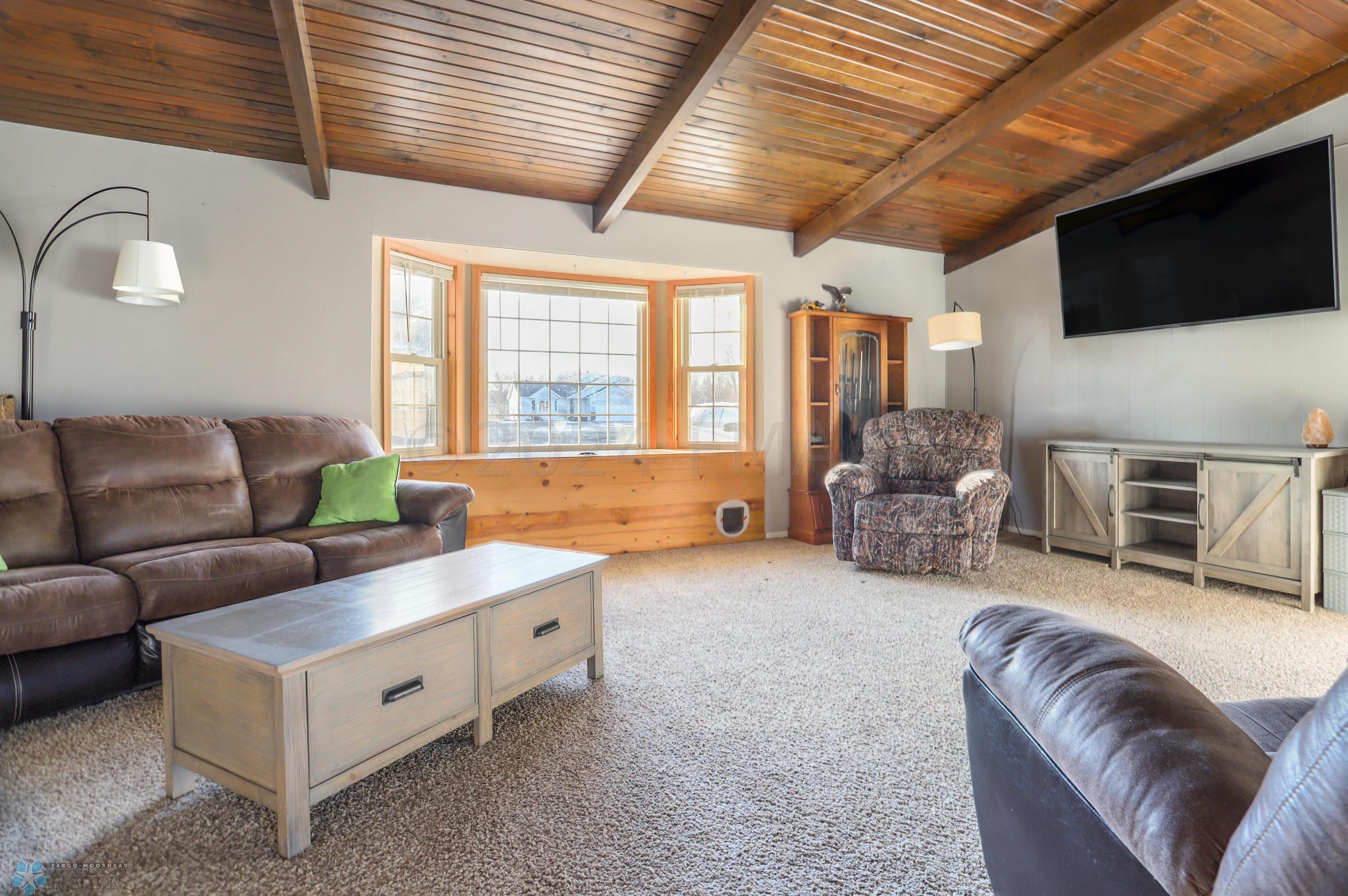 Moorhead, Minnesota 56560, United States, 4 Bedrooms Bedrooms, ,2 BathroomsBathrooms,Residential,Pending,60032