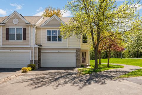 Townhouse For Sale - 7637 Century Court<br/> Chanhassen, MN 55317
