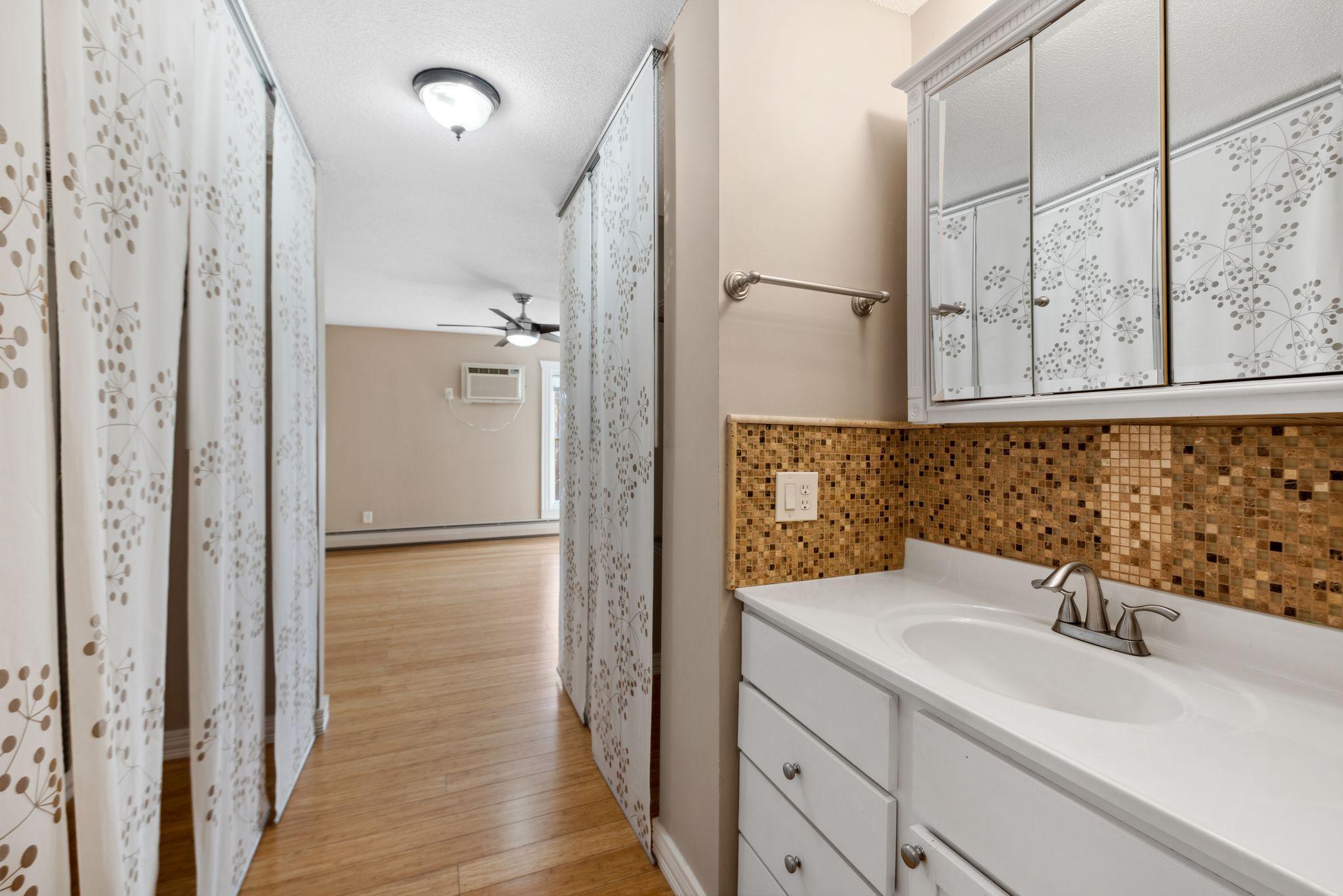 2800 Hamline Avenue #313, Roseville, Minnesota image 21