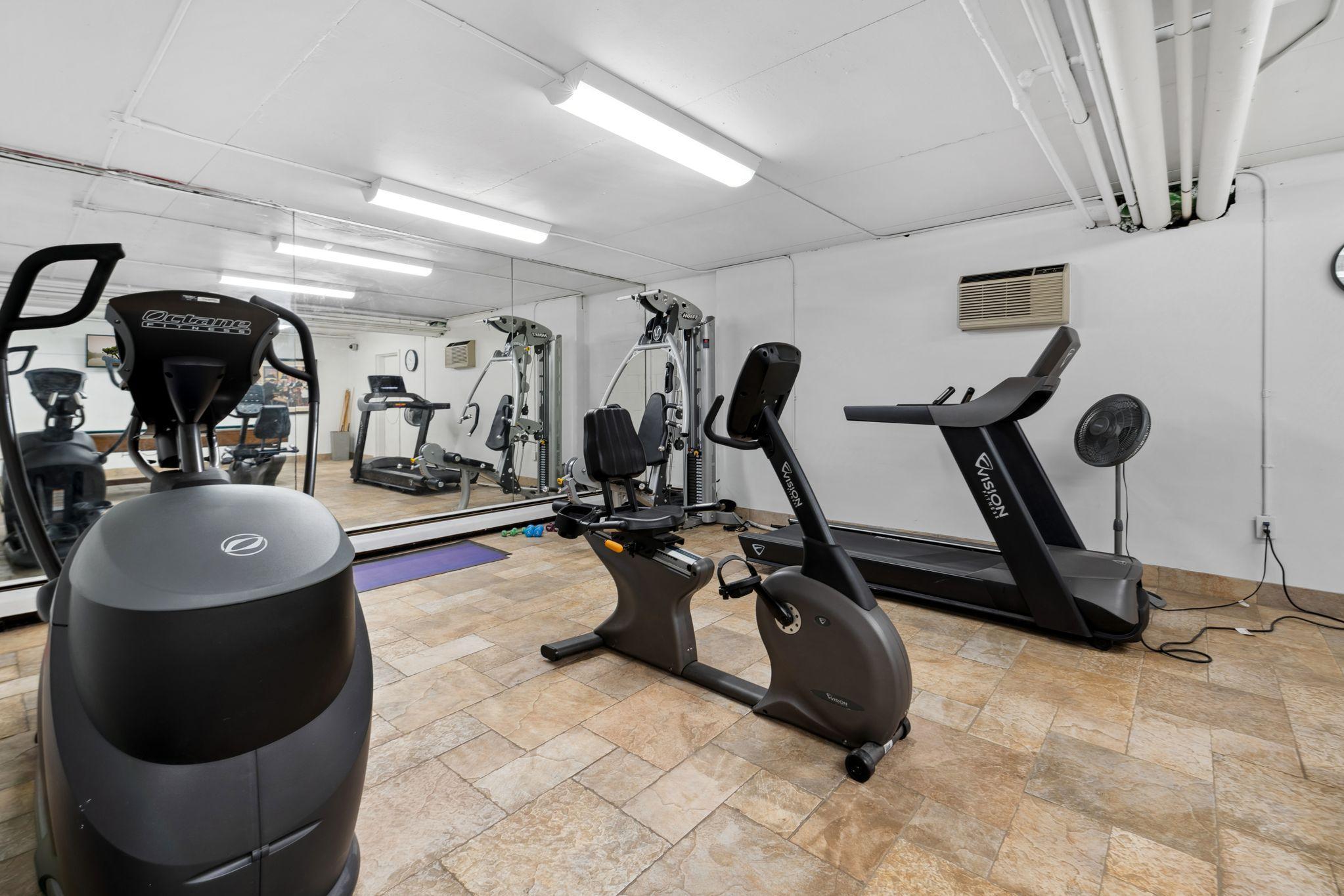 2800 Hamline Avenue #313, Roseville, Minnesota image 27