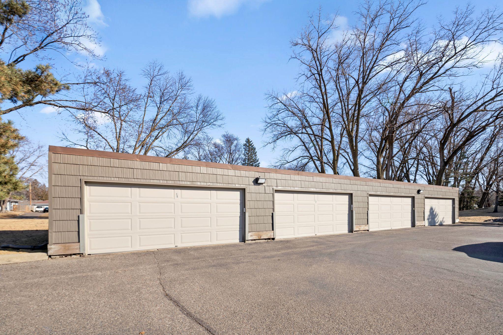 2800 Hamline Avenue #313, Roseville, Minnesota image 8