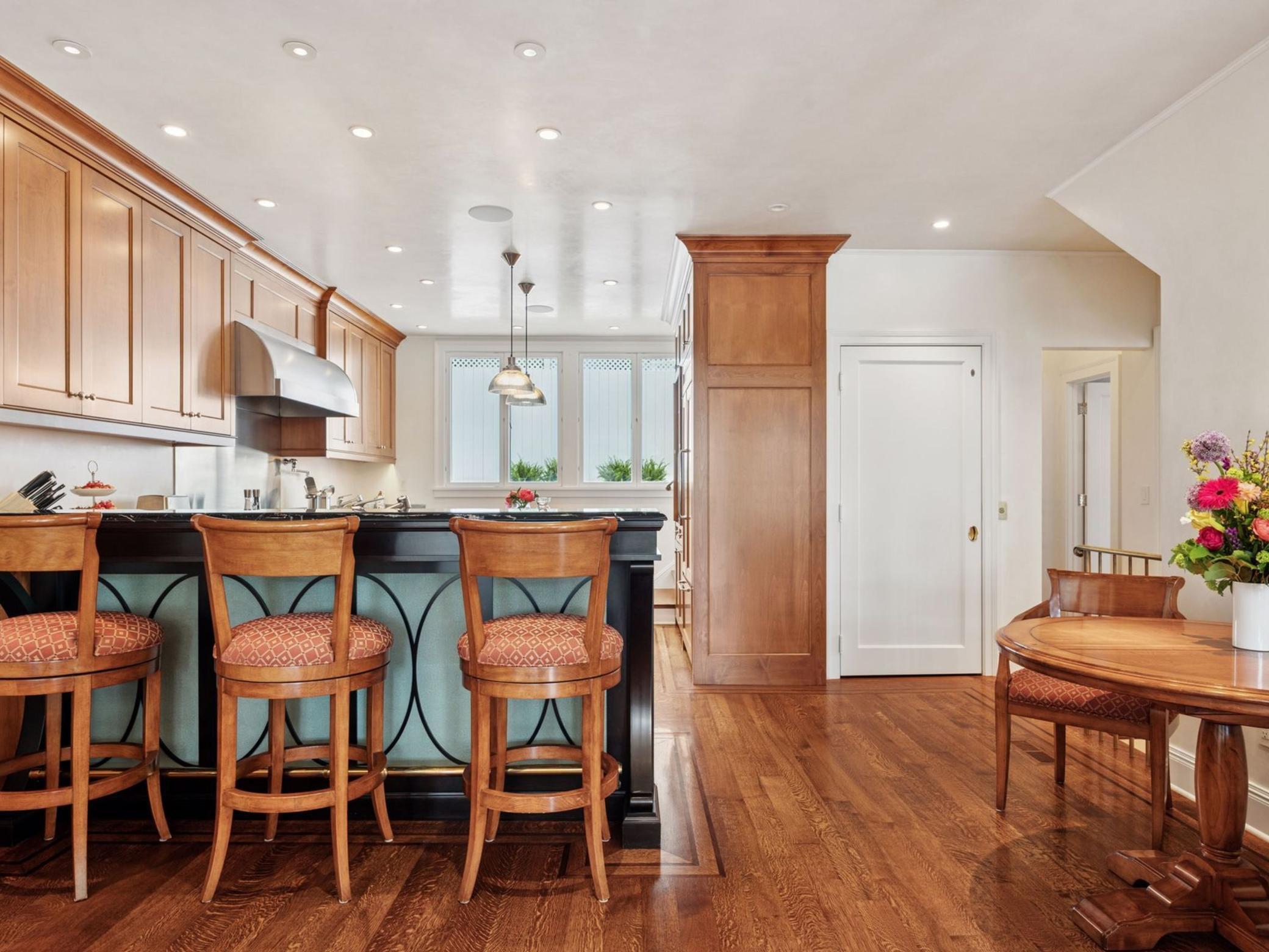 2683 E Lake Of The Isles Parkway, Minneapolis, Minnesota image 14