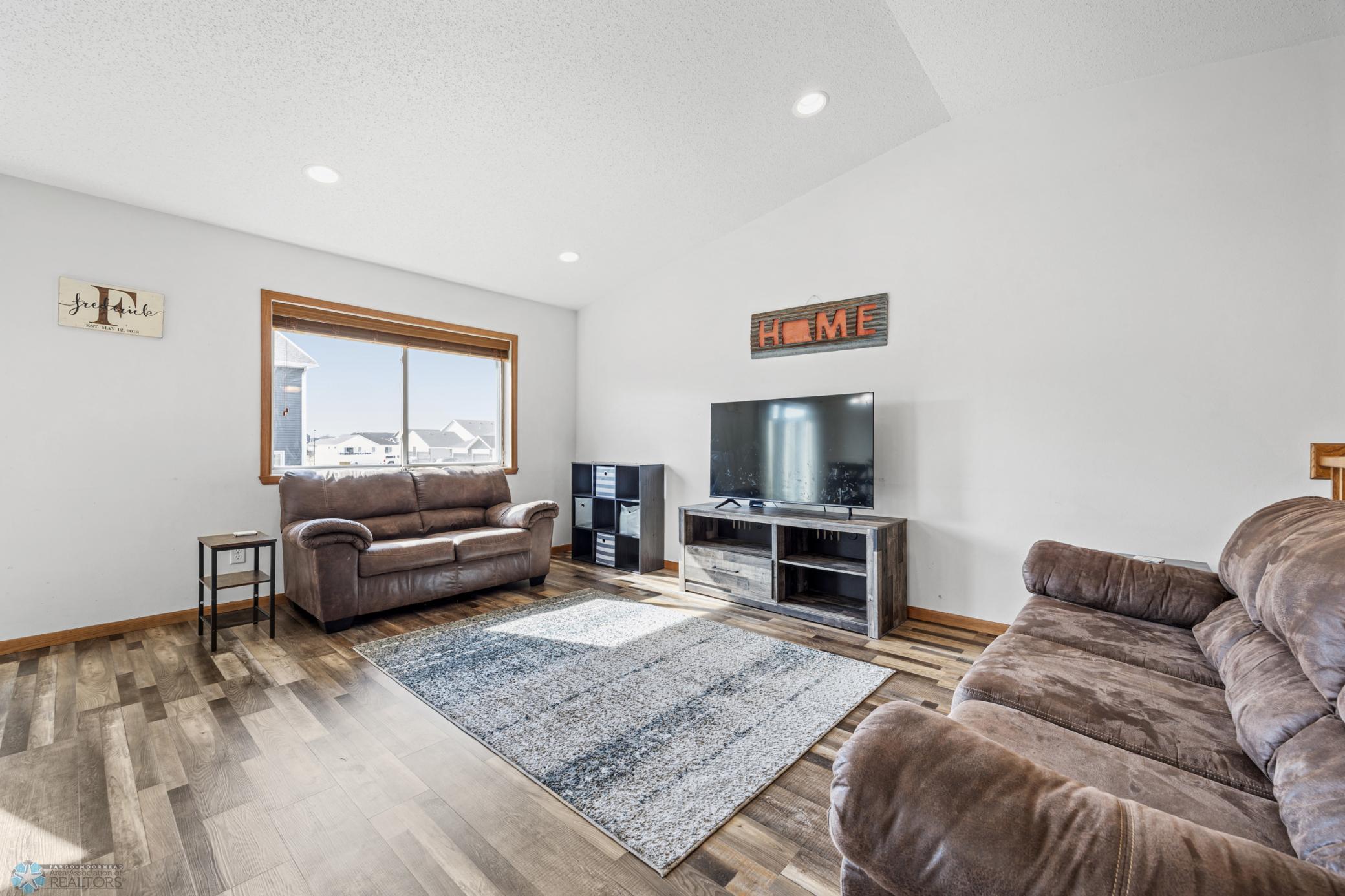 38 Cedar Drive, Mapleton, North Dakota image 3