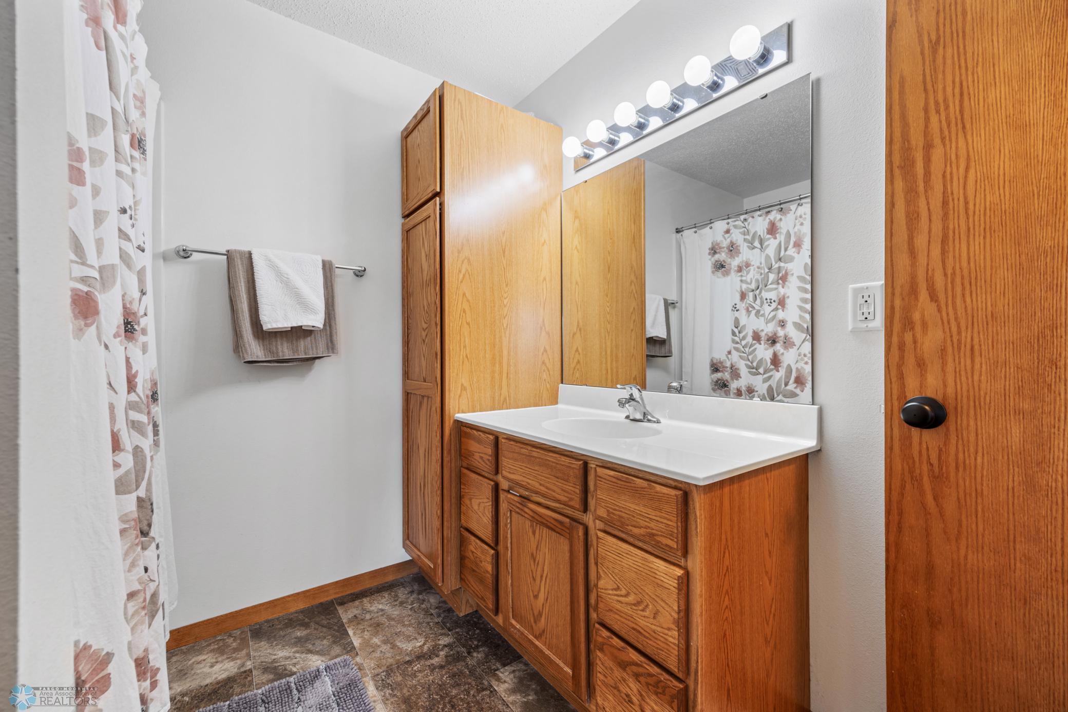 38 Cedar Drive, Mapleton, North Dakota image 8