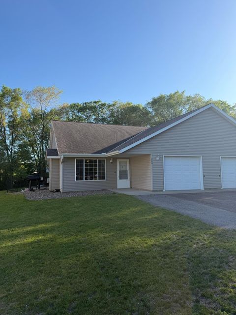 Townhouse For Sale - 266 1st Street<br/> Stearns County, Avon, MN 56310
