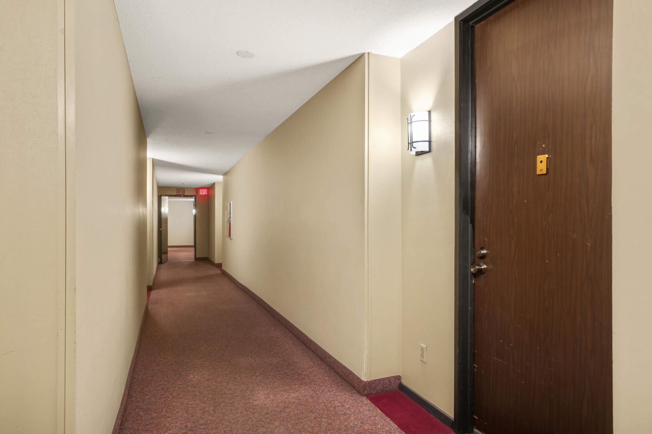 2800 Hamline Avenue #121, Roseville, Minnesota image 18