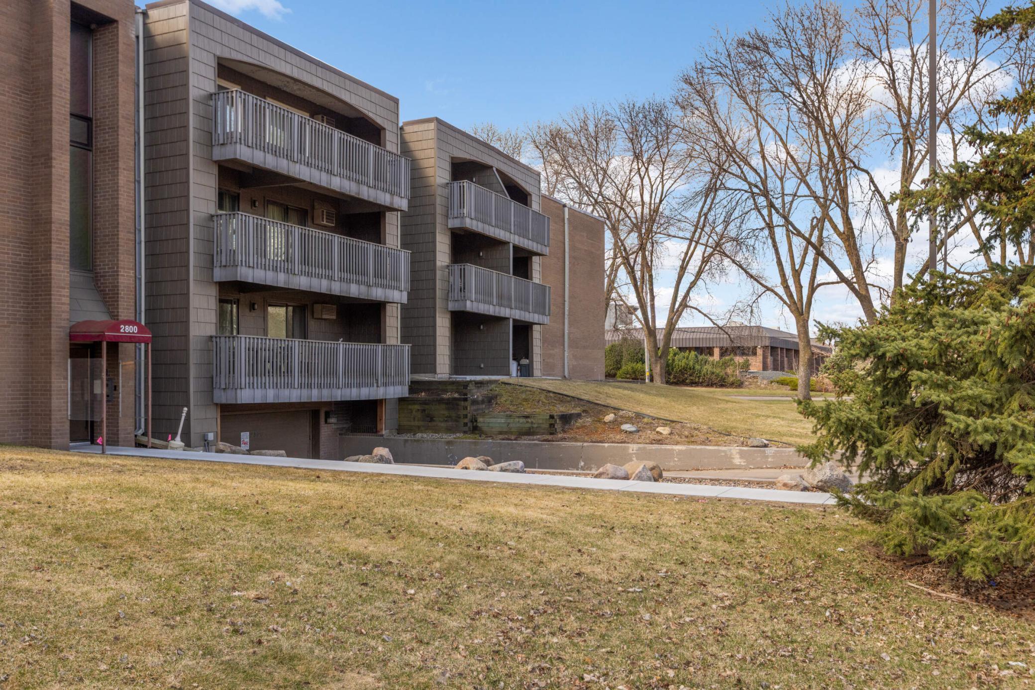 2800 Hamline Avenue #121, Roseville, Minnesota image 32
