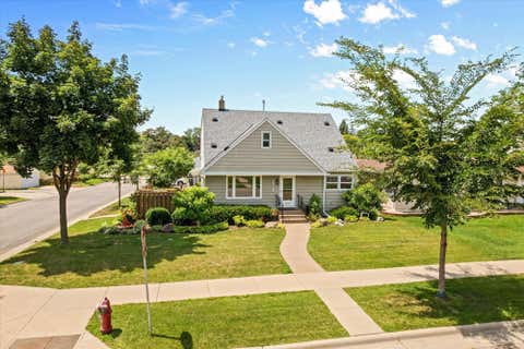 Homes For Sale - 1561 Chamber Street<br/> Ramsey County, Saint Paul, MN 55106