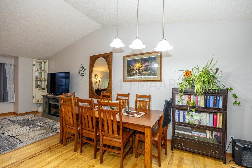 West Fargo, North Dakota 58078, United States, 3 Bedrooms Bedrooms, ,3 BathroomsBathrooms,Residential,Pending,67235