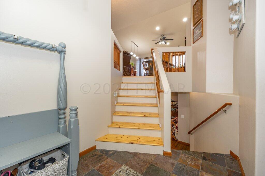 West Fargo, North Dakota 58078, United States, 3 Bedrooms Bedrooms, ,3 BathroomsBathrooms,Residential,Pending,67235