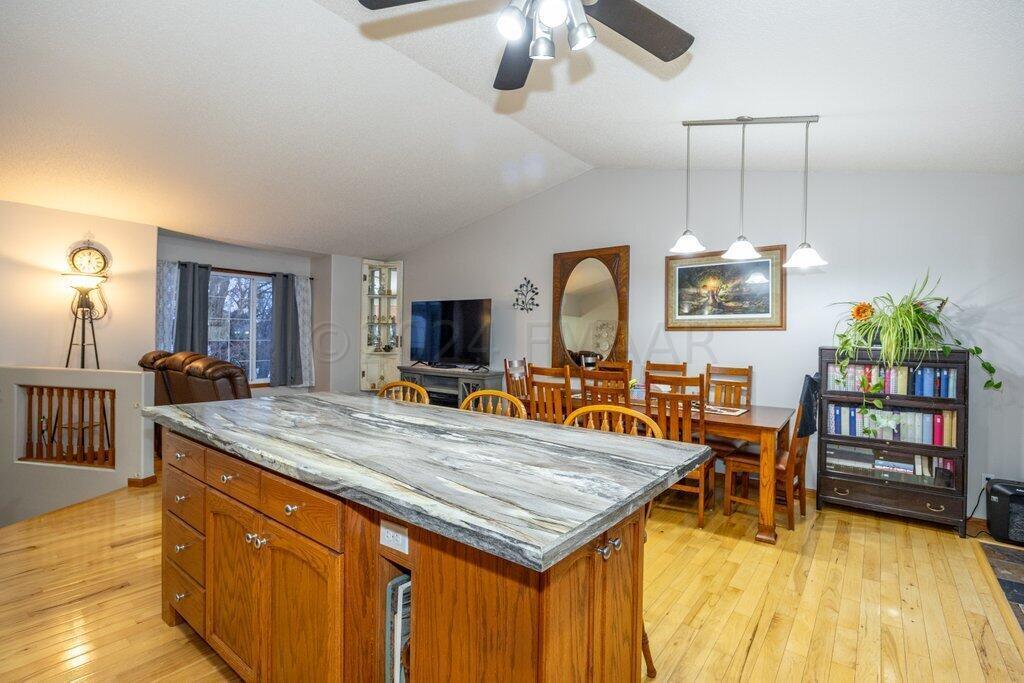 West Fargo, North Dakota 58078, United States, 3 Bedrooms Bedrooms, ,3 BathroomsBathrooms,Residential,Pending,67235