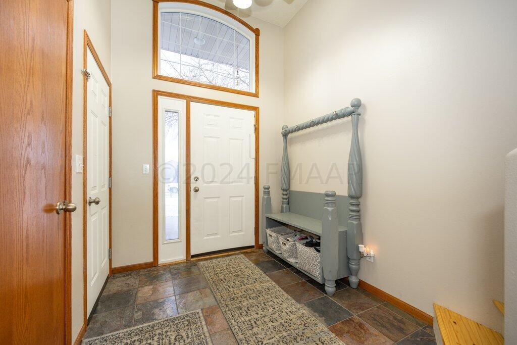 West Fargo, North Dakota 58078, United States, 3 Bedrooms Bedrooms, ,3 BathroomsBathrooms,Residential,Pending,67235