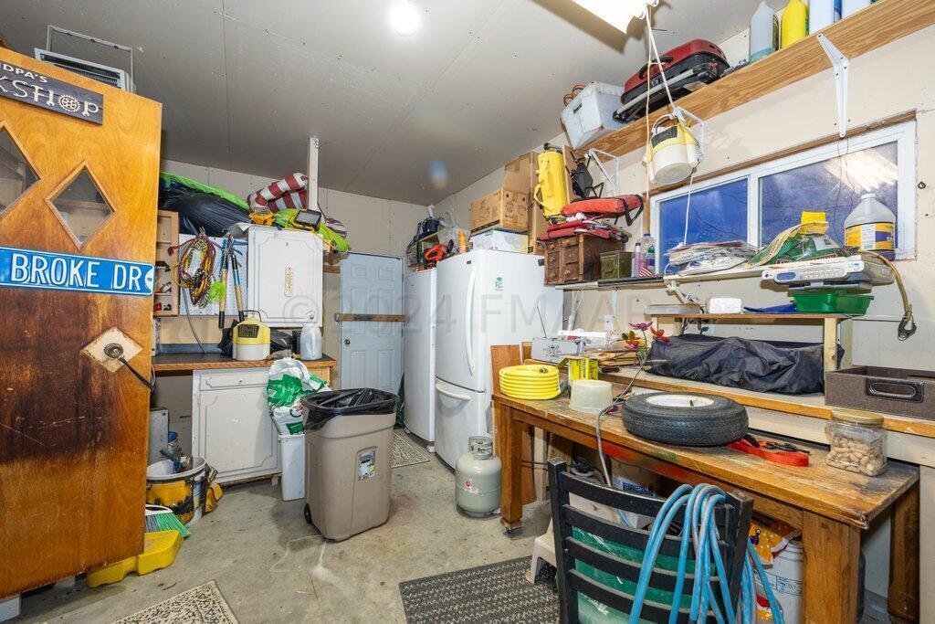 West Fargo, North Dakota 58078, United States, 3 Bedrooms Bedrooms, ,3 BathroomsBathrooms,Residential,Pending,67235