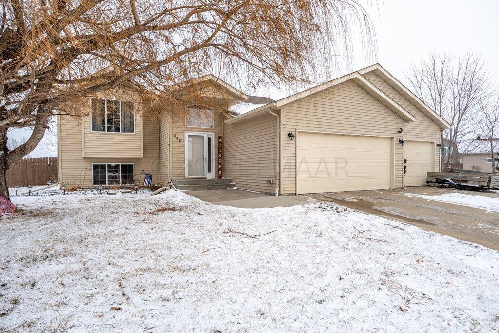 West Fargo, North Dakota 58078, United States, 3 Bedrooms Bedrooms, ,3 BathroomsBathrooms,Residential,Pending,67235
