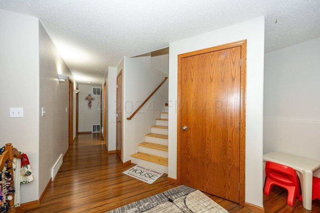 West Fargo, North Dakota 58078, United States, 3 Bedrooms Bedrooms, ,3 BathroomsBathrooms,Residential,Pending,67235