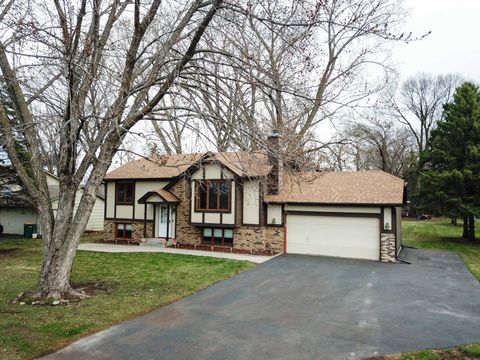 Homes For Sale - 3080 Greenbrier Street<br/> Ramsey County, Saint Paul, MN 55117