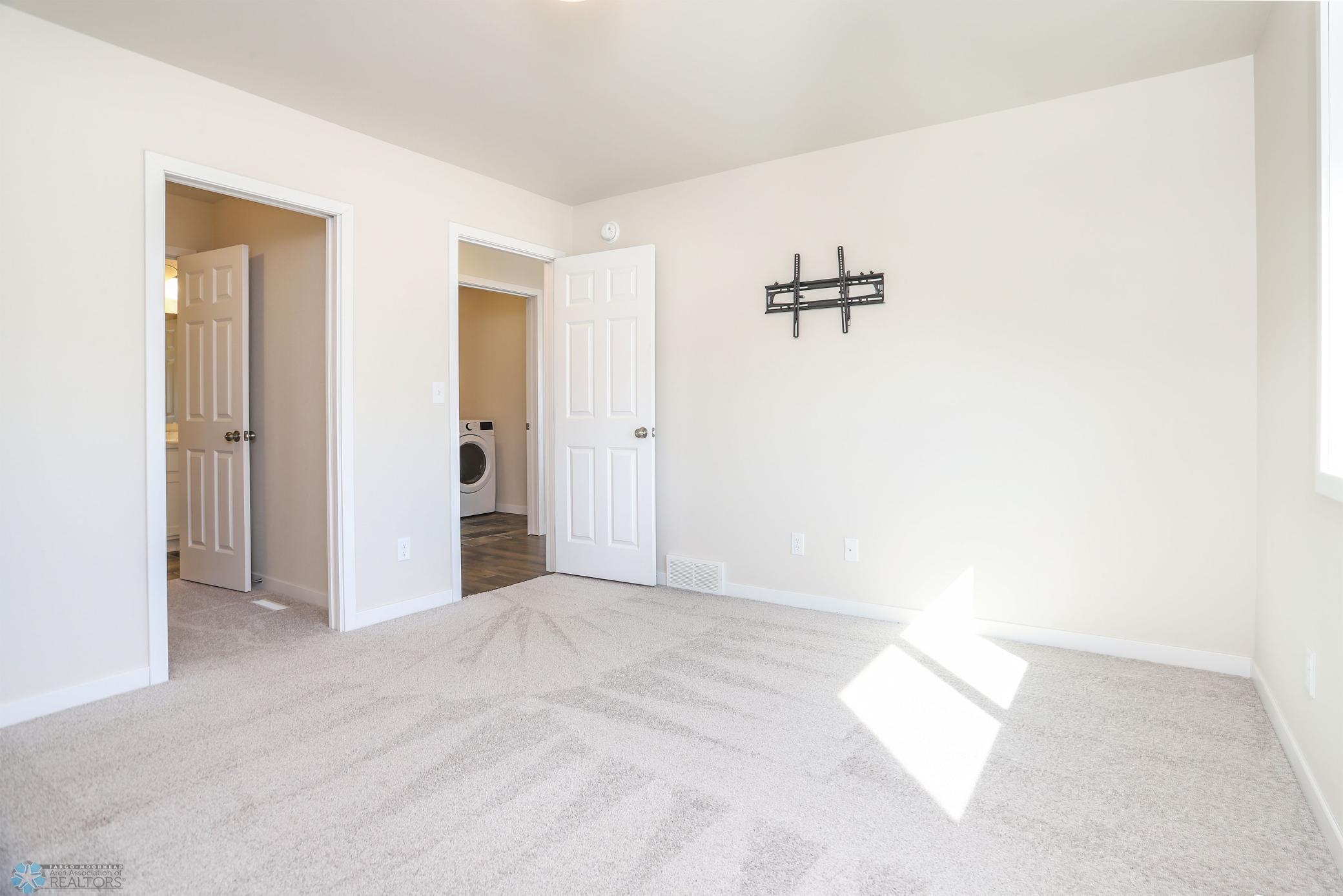 Horace, North Dakota 58047, United States, 3 Bedrooms Bedrooms, ,2 BathroomsBathrooms,Residential,Active,100314