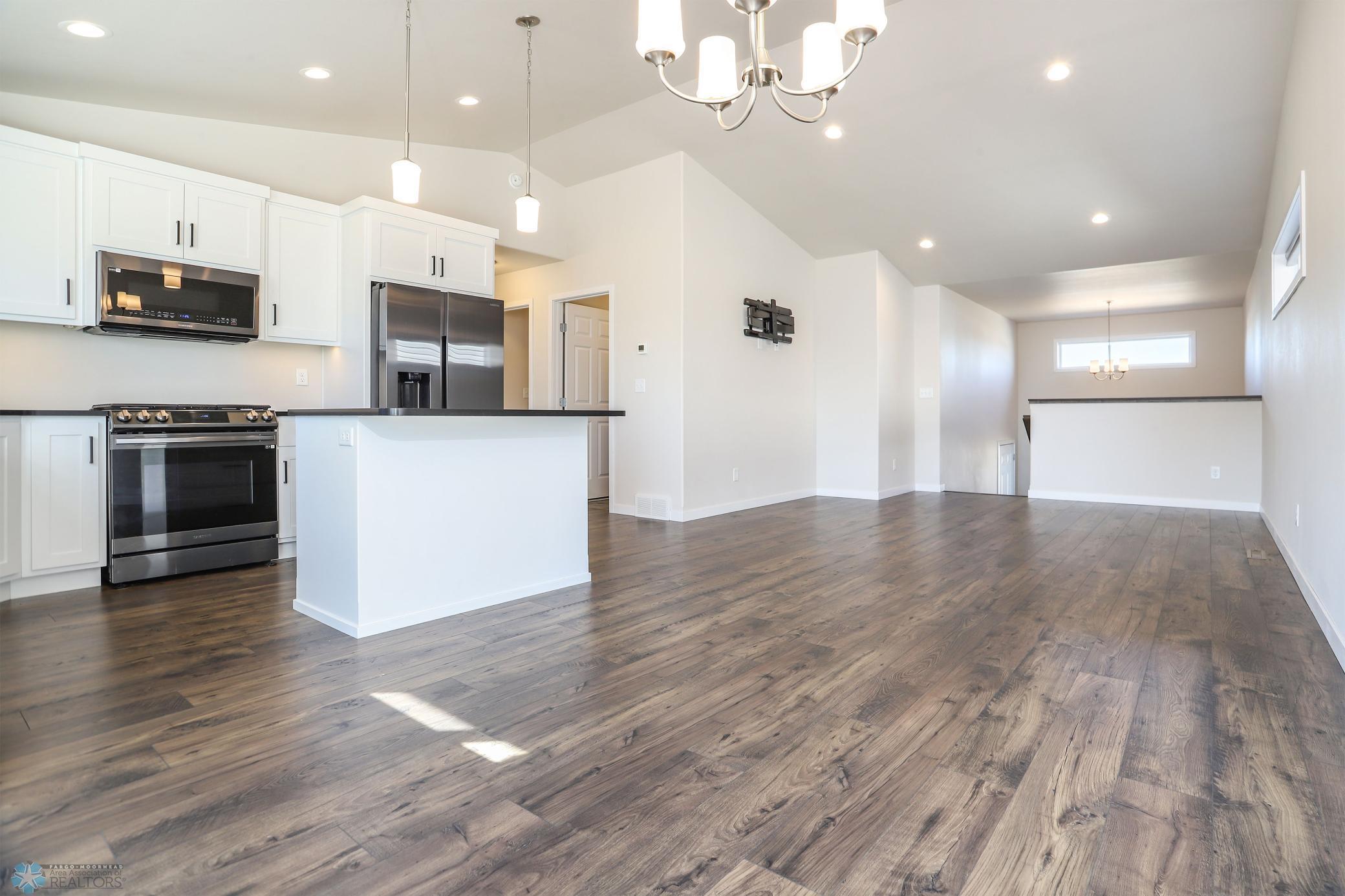 Horace, North Dakota 58047, United States, 3 Bedrooms Bedrooms, ,2 BathroomsBathrooms,Residential,Active,100314