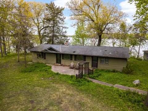Homes For Sale - 24501 Cedar Point Road<br/> New Prague, MN 56071