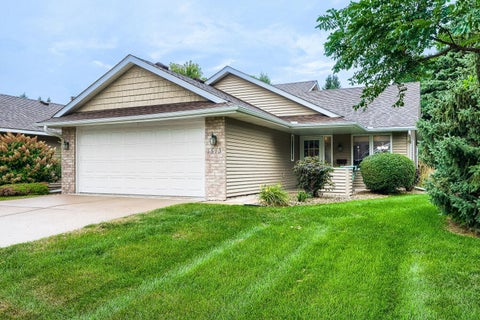 Townhouse For Sale - 1513 Carleton Drive<br/> Dakota County, Hastings, MN 55033