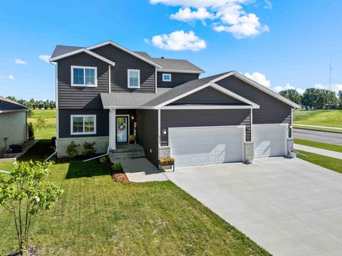 Homes For Sale - 6313 54th Avenue<br/> Fargo, ND 58104