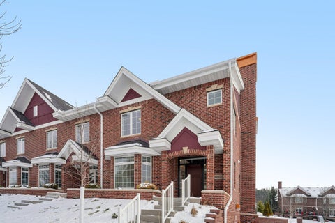 Townhouse For Sale - 10823 Falling Water Lane<br/> Washington County, Saint Paul, MN 55129