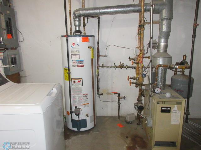 Fargo, North Dakota 58102, United States, 5 Bedrooms Bedrooms, ,3 BathroomsBathrooms,Residential,Active,113895