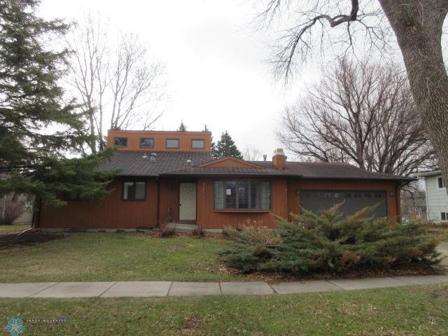 Fargo, North Dakota 58102, United States, 5 Bedrooms Bedrooms, ,3 BathroomsBathrooms,Residential,Active,113895