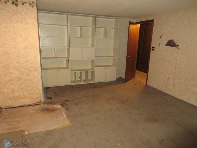 Fargo, North Dakota 58102, United States, 5 Bedrooms Bedrooms, ,3 BathroomsBathrooms,Residential,Active,113895