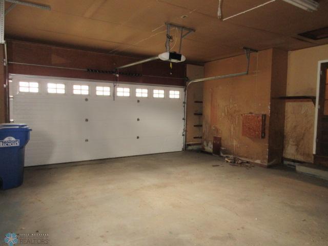 Fargo, North Dakota 58102, United States, 5 Bedrooms Bedrooms, ,3 BathroomsBathrooms,Residential,Active,113895