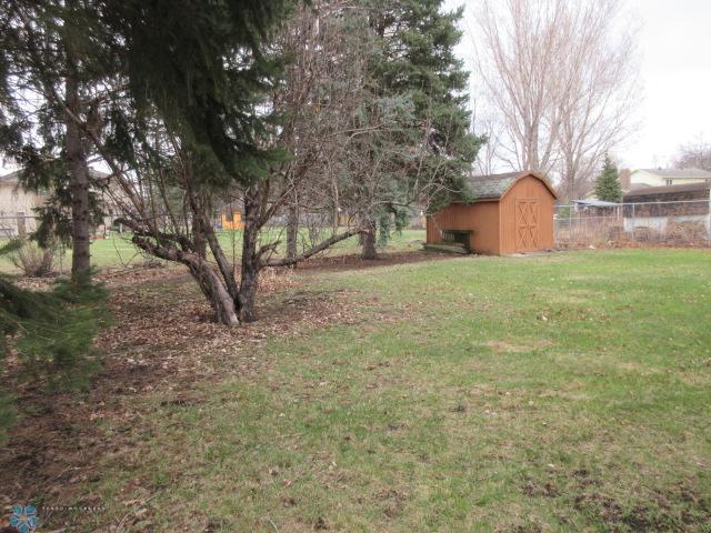 Fargo, North Dakota 58102, United States, 5 Bedrooms Bedrooms, ,3 BathroomsBathrooms,Residential,Active,113895