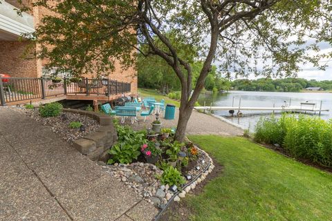 Condo For Sale - 329 Geneva Avenue<br/> Saint Paul, MN 55128