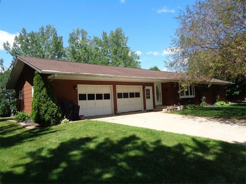 Homes For Sale - 6 Lakeview Drive<br/> Fulda, MN 56131
