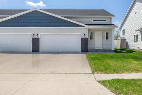 Homes For Sale - 1320 13th Street<br/> West Fargo, ND 58078