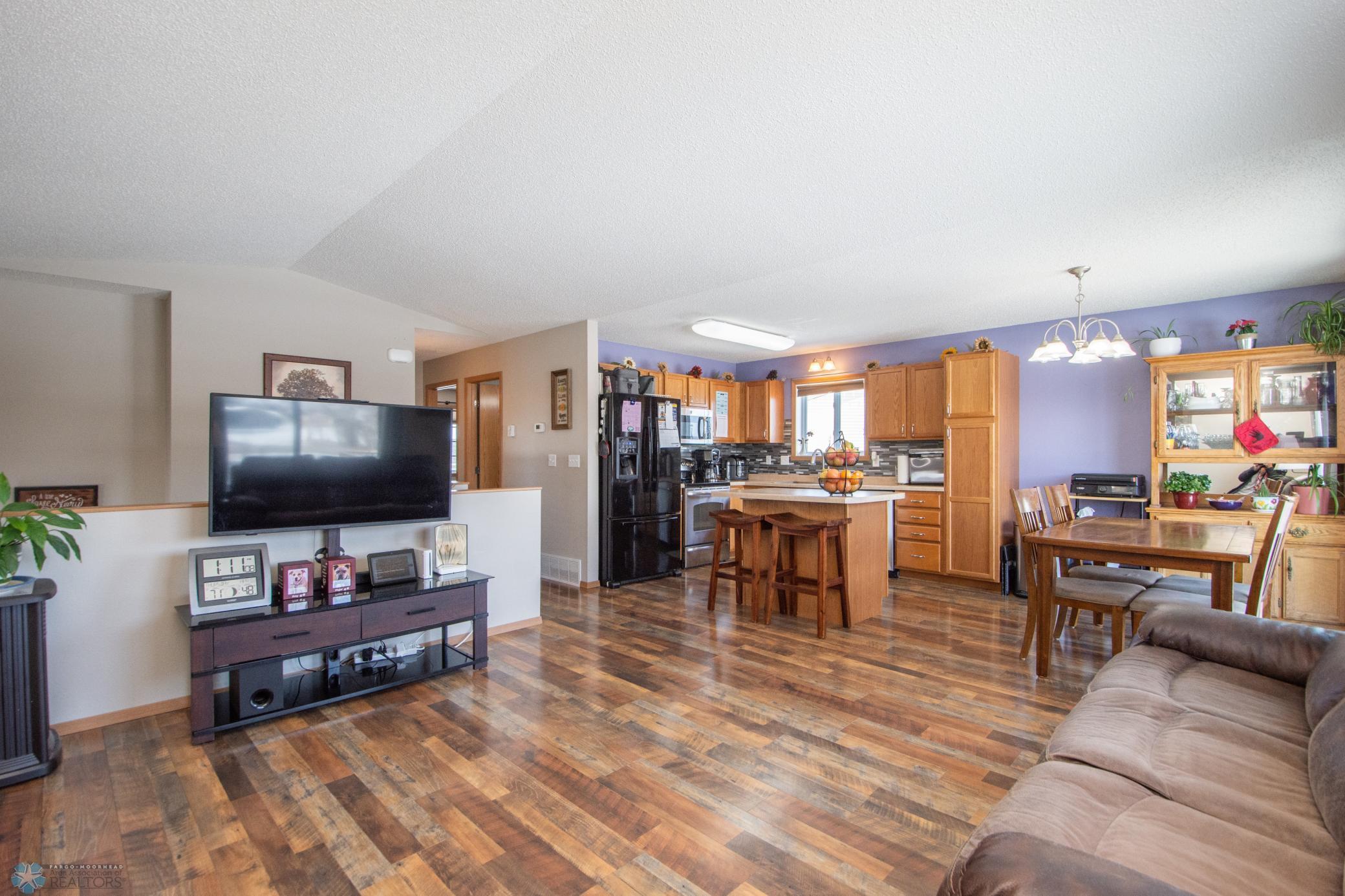 361 Maple Pointe Boulevard, Mapleton, North Dakota image 15
