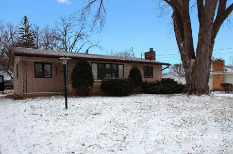 Homes For Sale - 308 2nd Street<br/> Byron, MN 55920