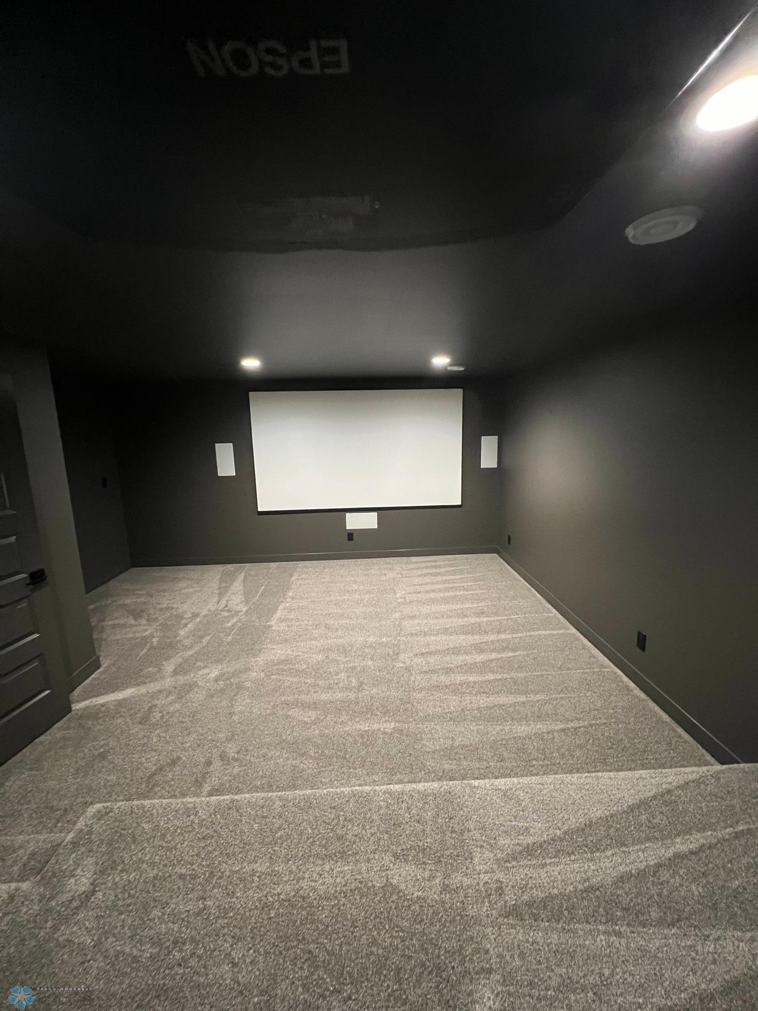 Fargo, North Dakota 58104, United States, 5 Bedrooms Bedrooms, ,5 BathroomsBathrooms,Residential,Pending,50161