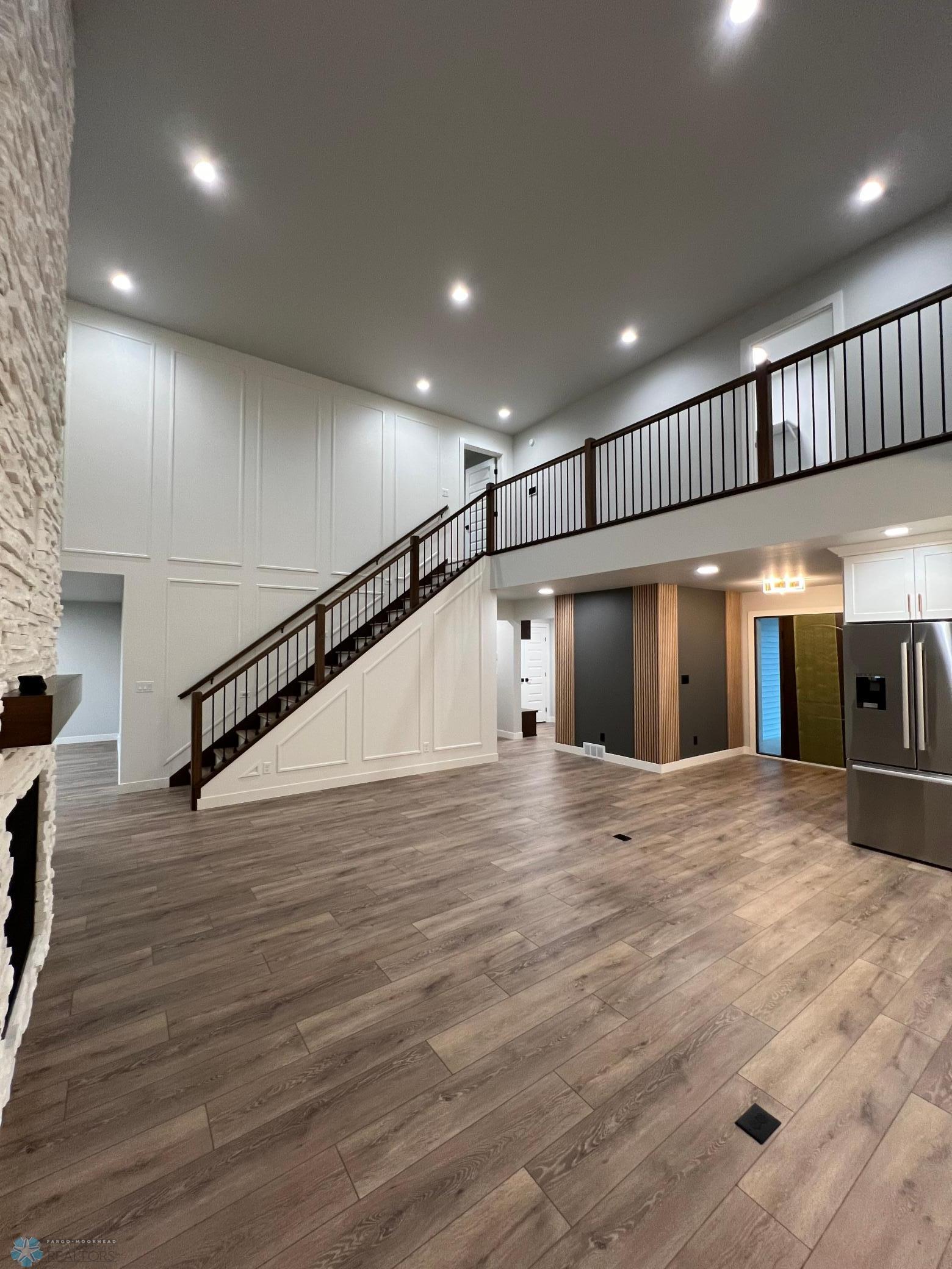 Fargo, North Dakota 58104, United States, 5 Bedrooms Bedrooms, ,5 BathroomsBathrooms,Residential,Pending,50161