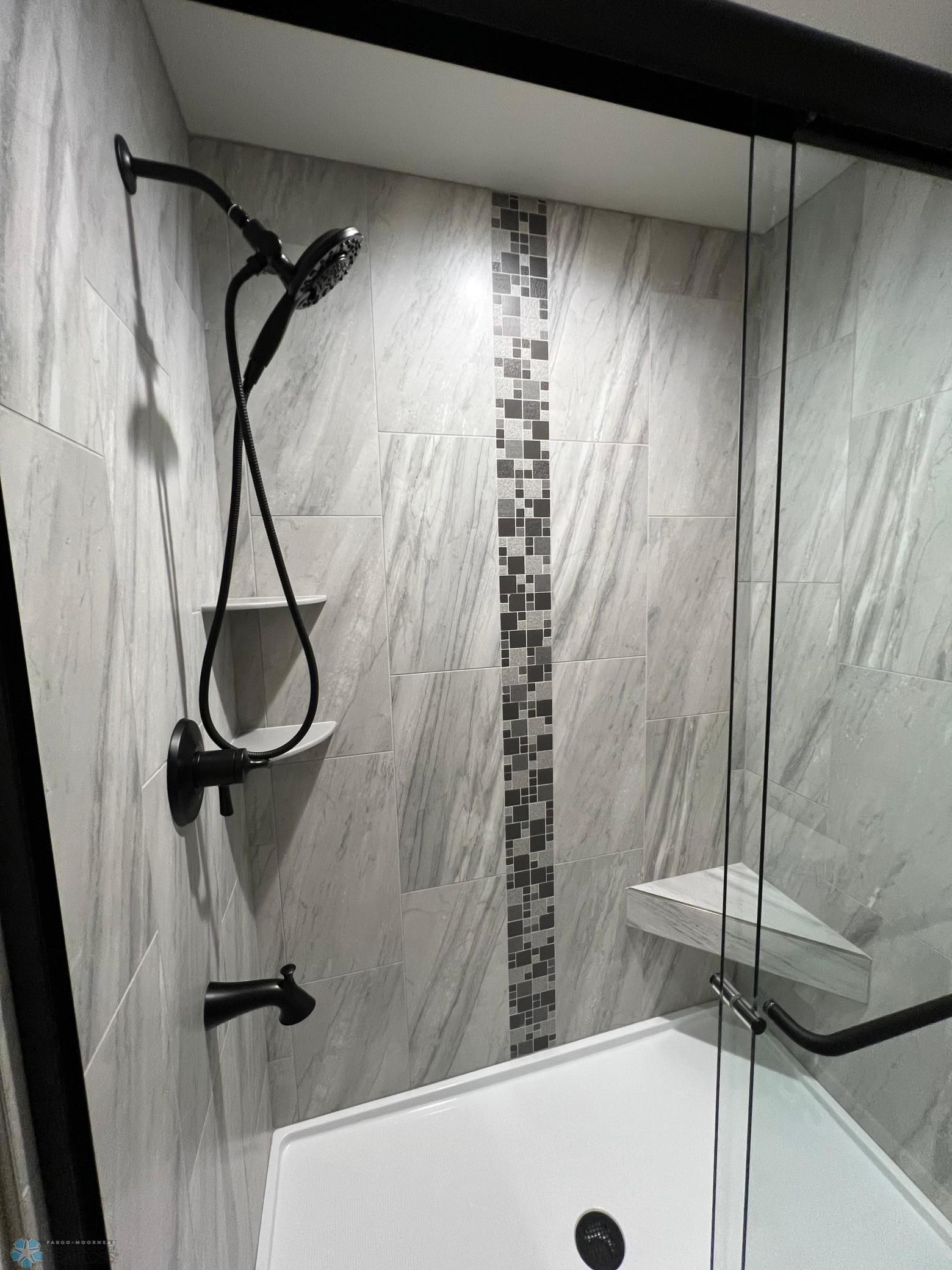 Fargo, North Dakota 58104, United States, 5 Bedrooms Bedrooms, ,5 BathroomsBathrooms,Residential,Pending,50161