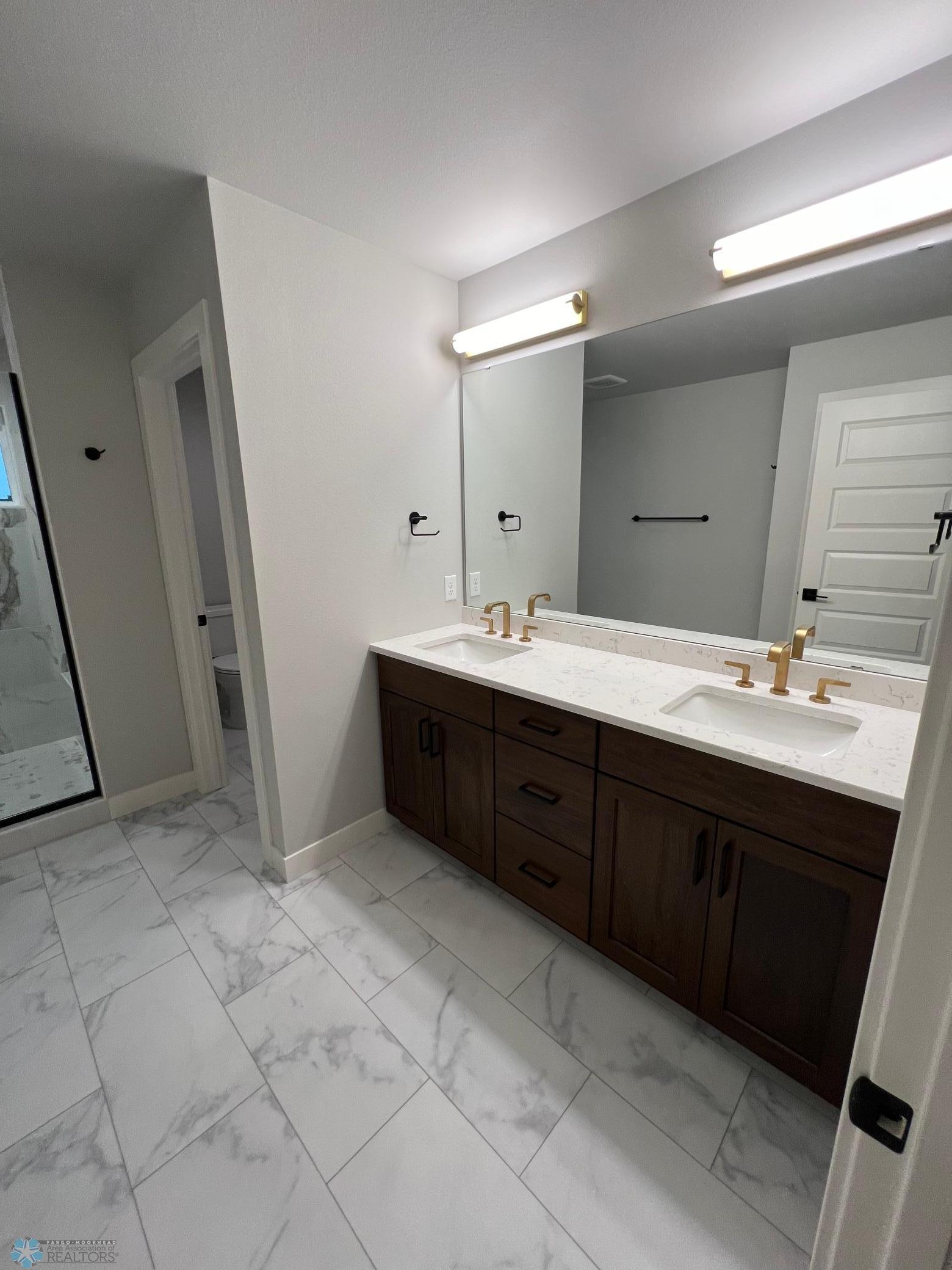 Fargo, North Dakota 58104, United States, 5 Bedrooms Bedrooms, ,5 BathroomsBathrooms,Residential,Pending,50161