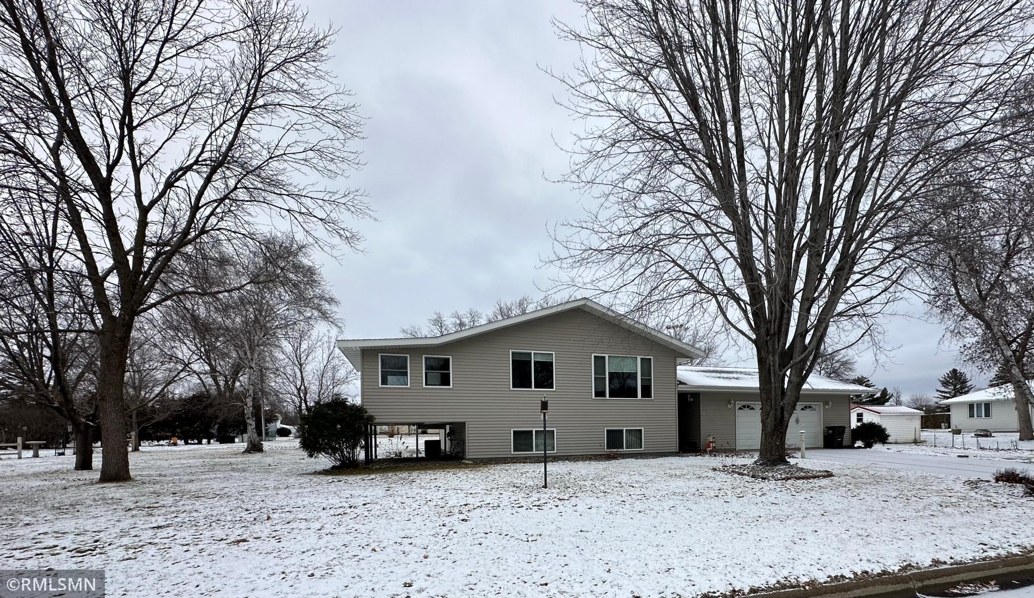 115 6th Street, Melrose, Minnesota image 3