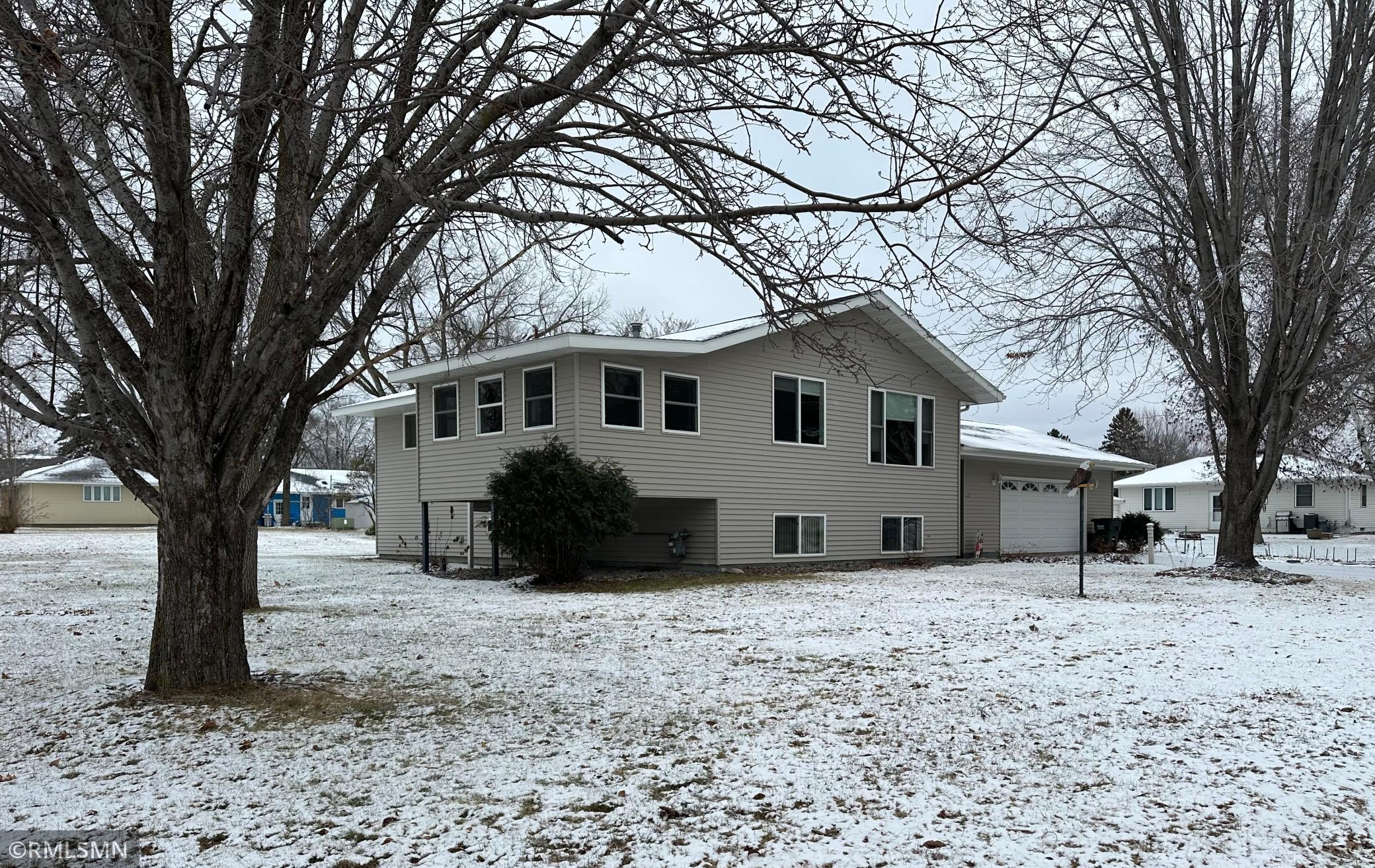 115 6th Street, Melrose, Minnesota image 4