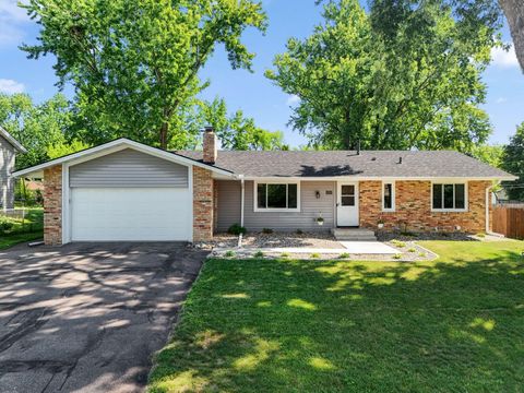 Homes For Sale - 8203 Henslowe Avenue<br/> Cottage Grove, MN 55016