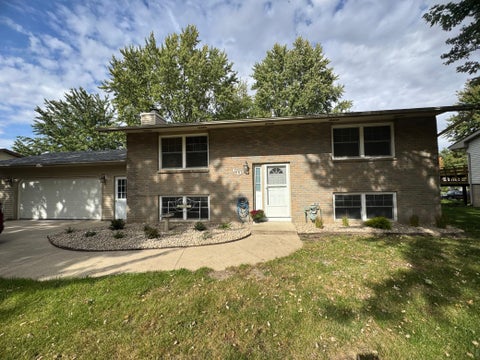 Homes For Sale - 60 18th Place<br/> Owatonna, MN 55060