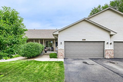 Townhouse For Sale - 15424 Weaver Lake Road<br/> Maple Grove, MN 55311