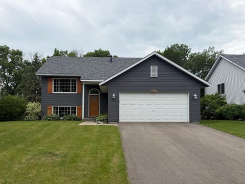Homes For Sale - 309 Wildhurst Road<br/> Waconia, MN 55387
