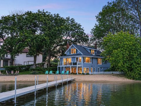 Homes For Sale - 319 Lake Street<br/> Washington County, Forest Lake, MN 55025
